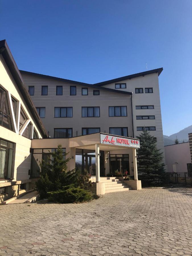 Hotel Ave Lux Sacele Exterior photo